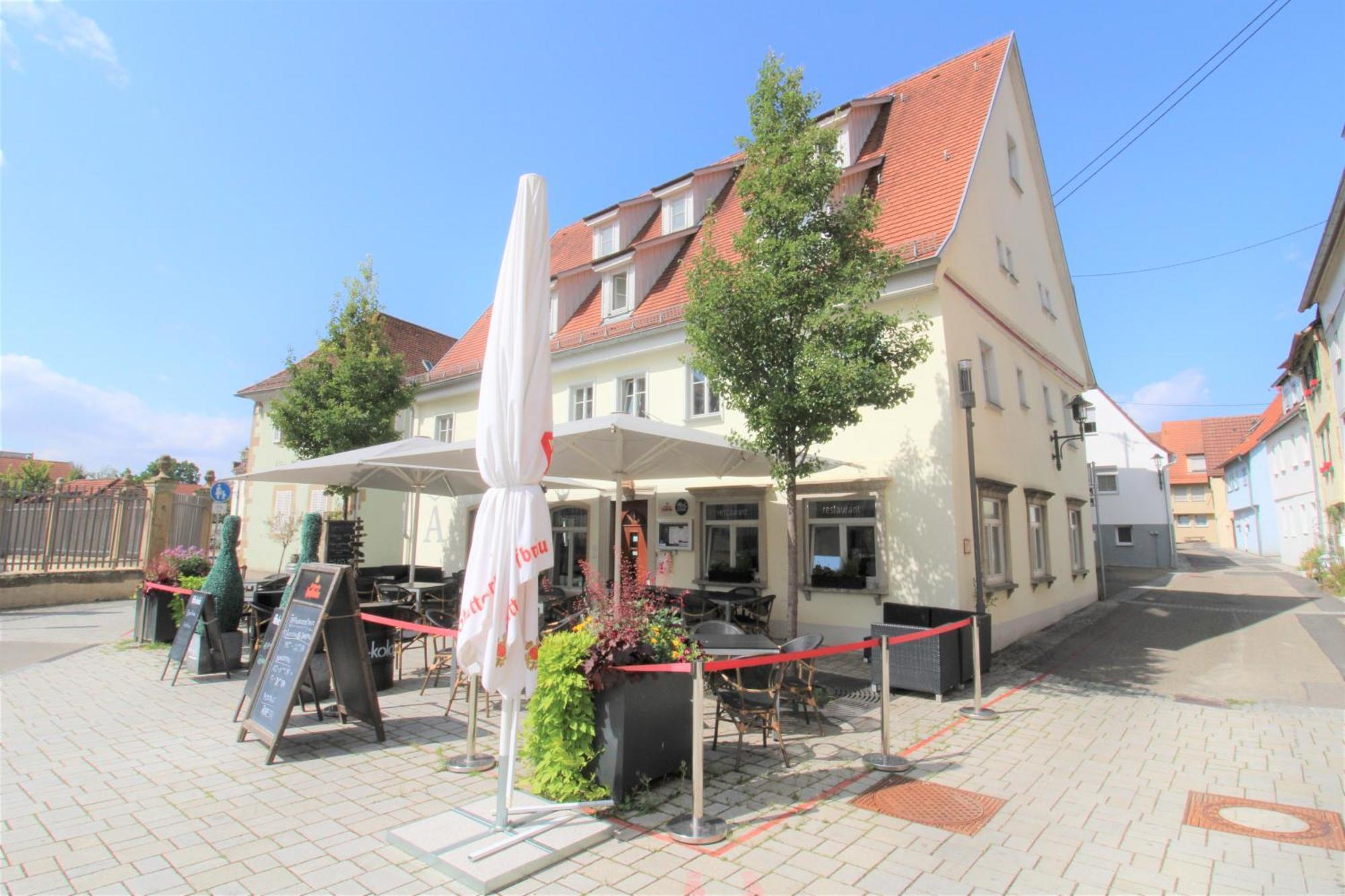 Hotel Adler Am Schloss Bonnigheim Exterior photo